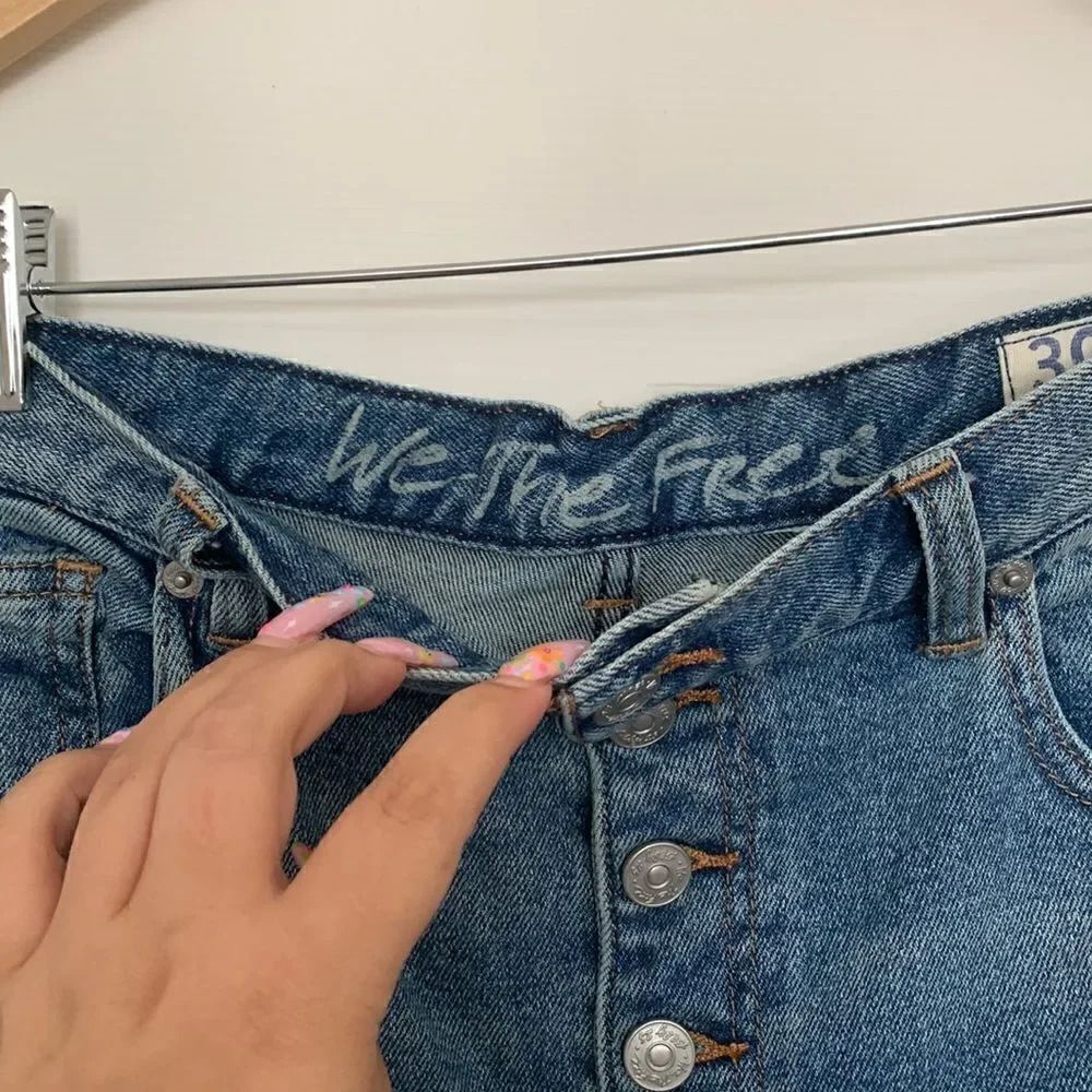 We The Free Button Front High Rise Jeans - Picture 4 of 6